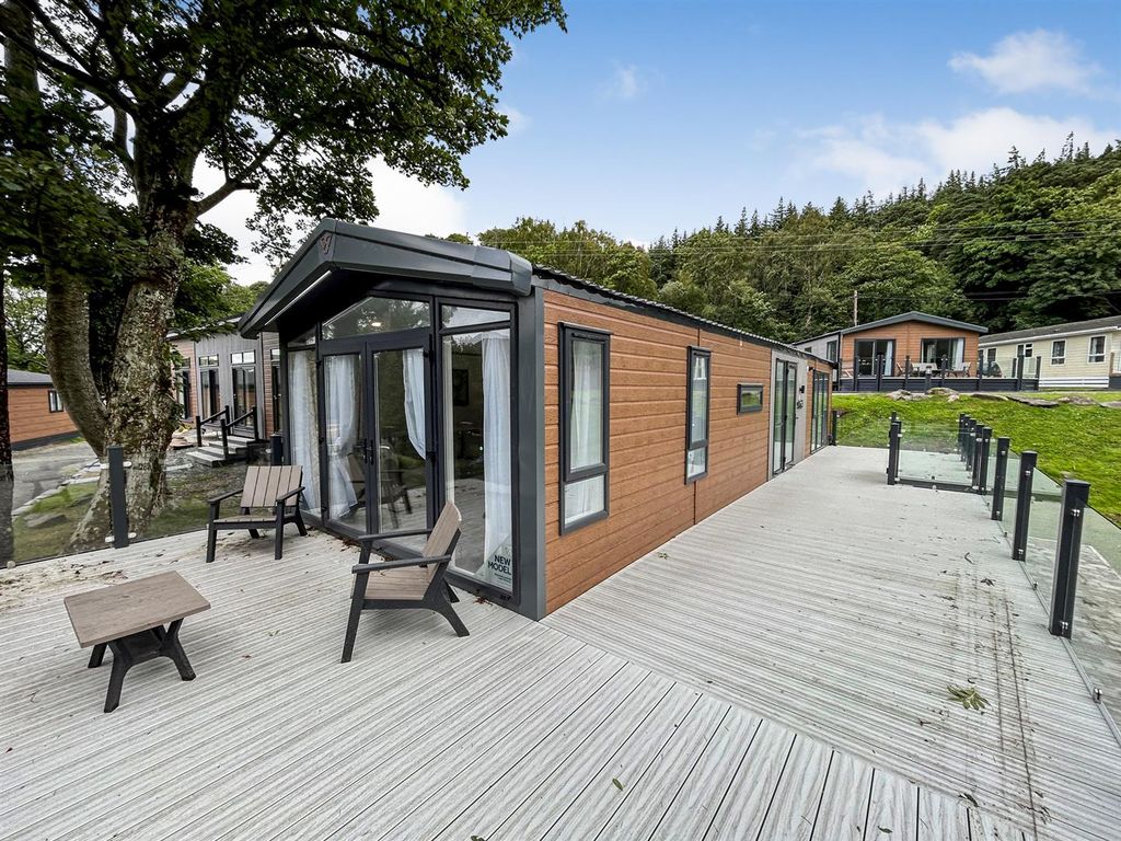 2 bed mobile/park home for sale in Ogwen Bank, Bethesda, Bangor LL57, £125,000