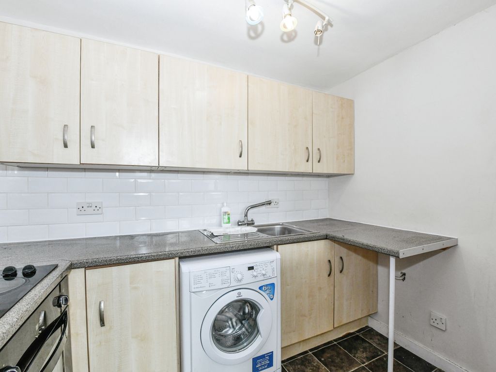 1 bed flat for sale in Armadale Place, Greenock PA15, £59,999