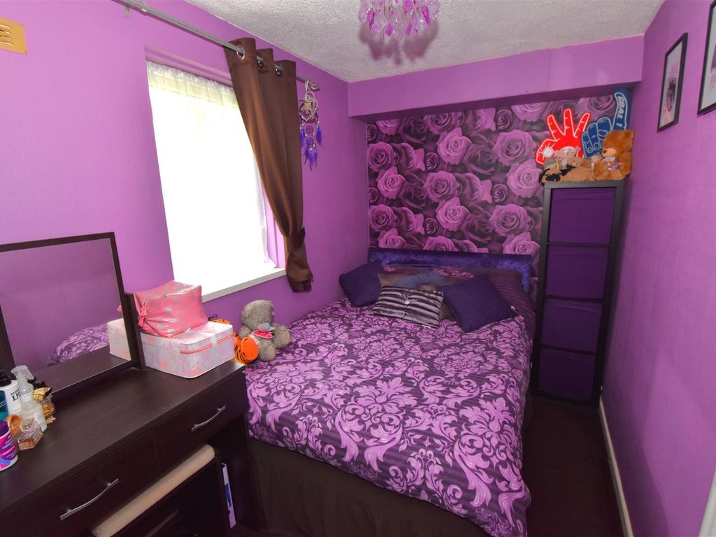 1 bed flat for sale in Bifield Gardens, Stockwood, Bristol BS14, £114,995