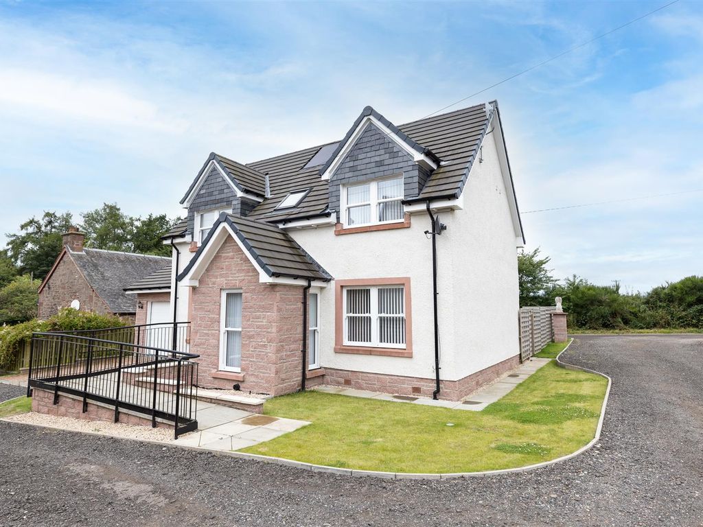 4 bed detached house for sale in Woodside, Blairgowrie PH13, £249,950