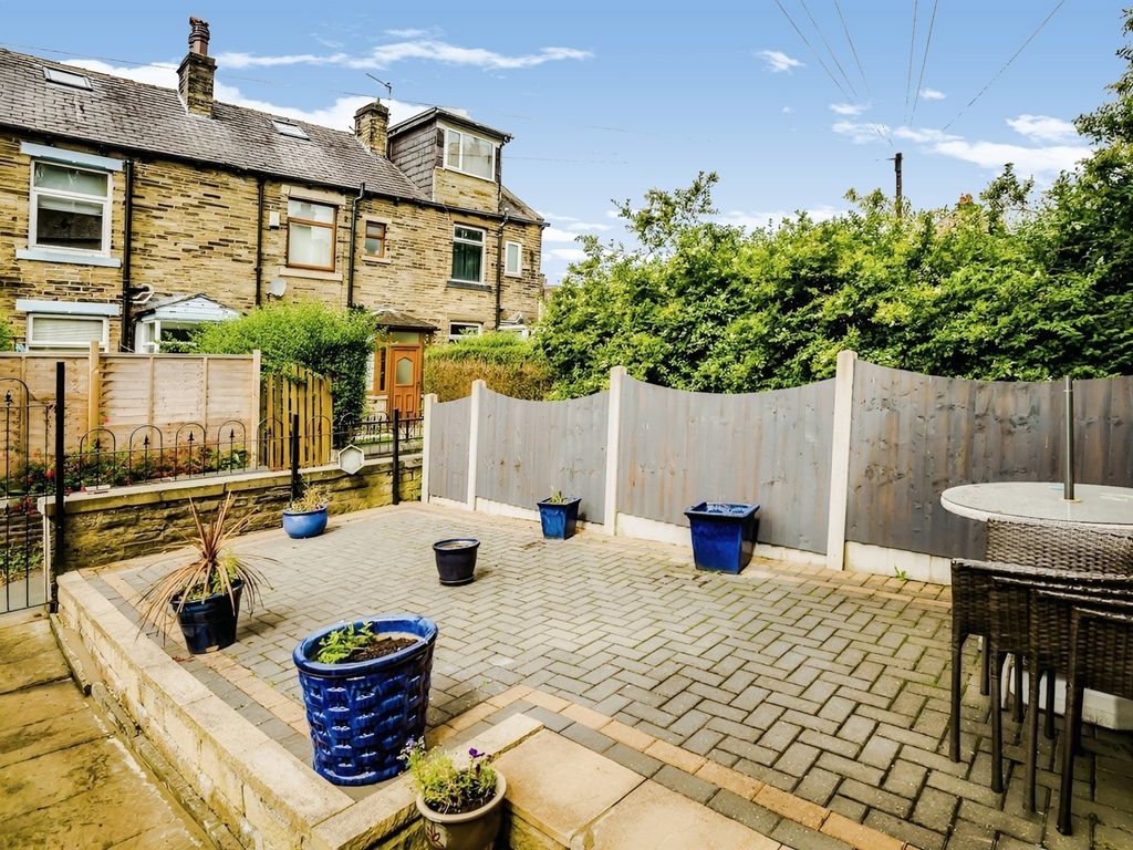 2 bed terraced house for sale in Fernfield Terrace, Halifax HX3, £110,000