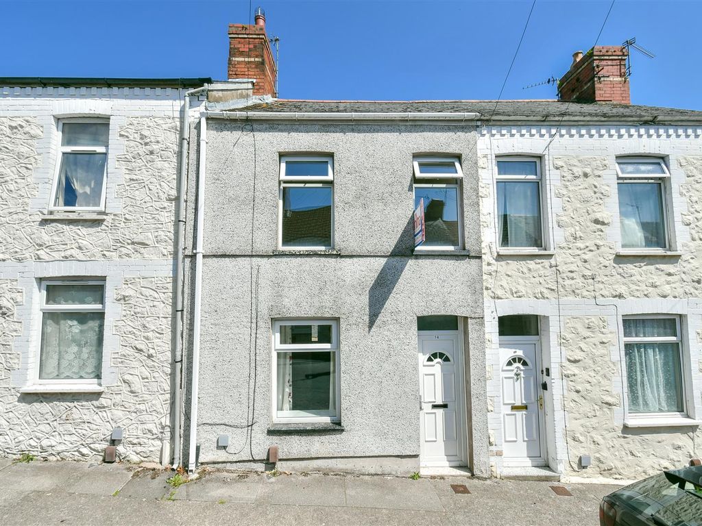 2 bed terraced house for sale in Davies Street, Barry CF63, £159,950