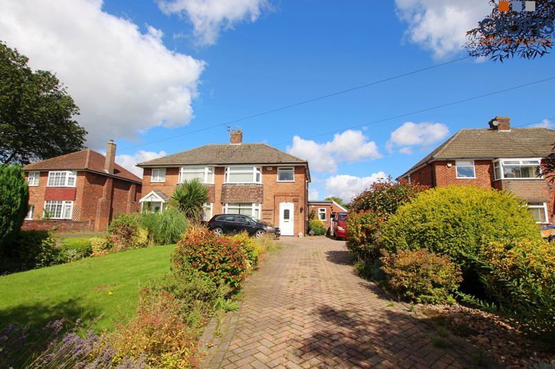 3 bed semi-detached house for sale in Pelham Road, Immingham DN40, £161,500