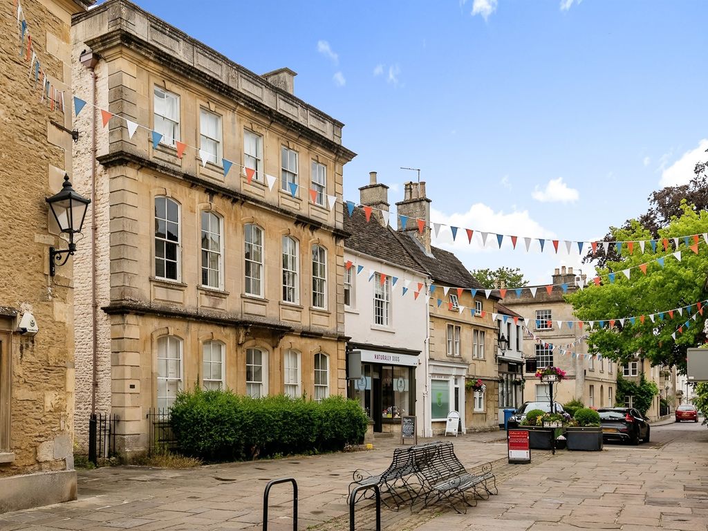 1 bed flat for sale in High Street, Corsham SN13, £160,000