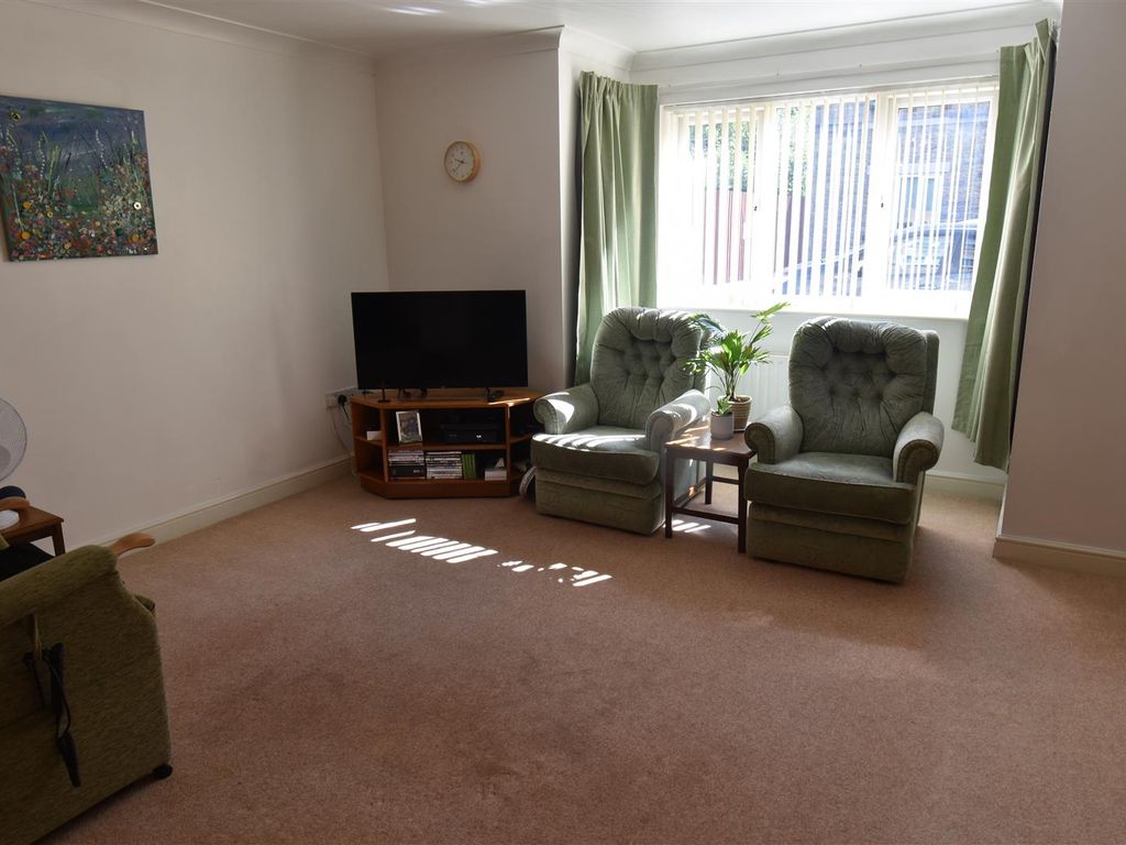 2 bed flat for sale in The Sidings, Chinley, High Peak SK23, £179,950