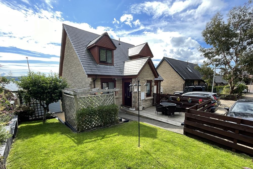 3 bed detached house for sale in Bullwood Road, Dunoon, Argyll And Bute PA23, £260,000