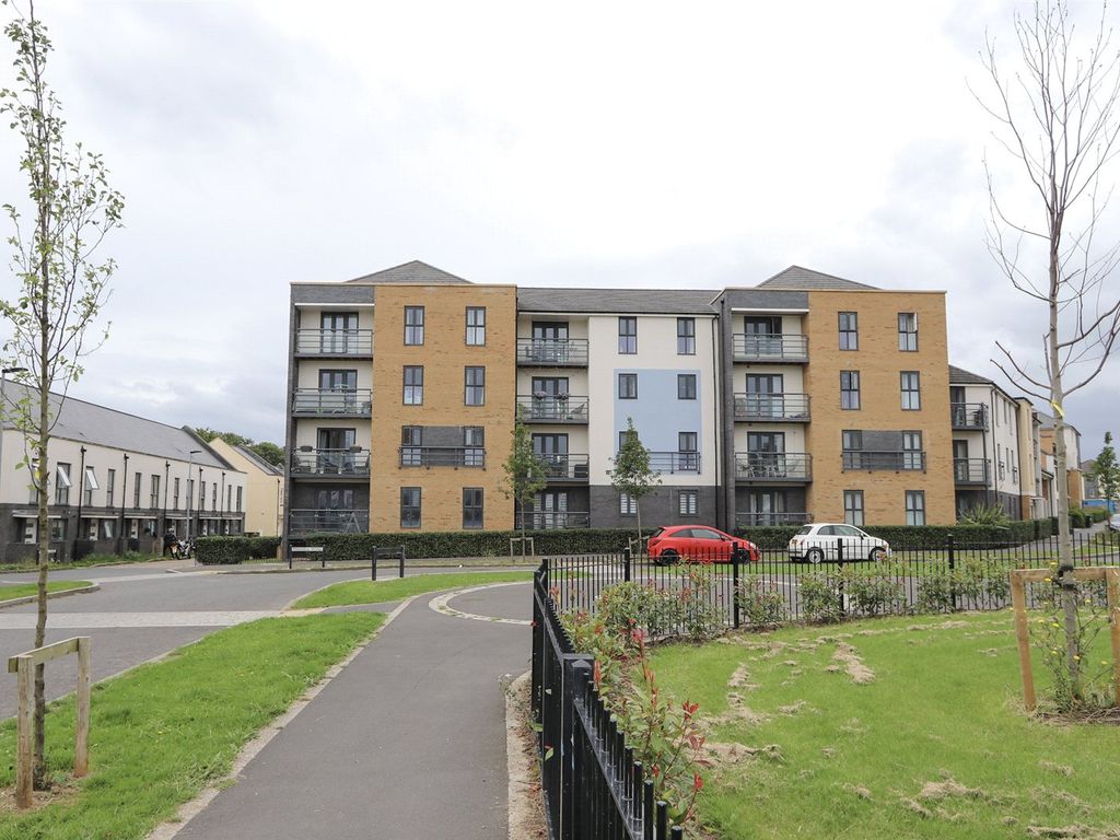 2 bed flat for sale in Mansell Road, Patchway, Bristol, South Gloucestershire BS34, £255,000