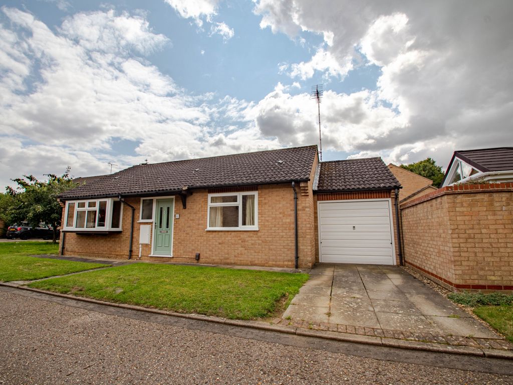 2 bed detached house for sale in Glendale, Orton Wistow, Peterborough PE2, £220,000