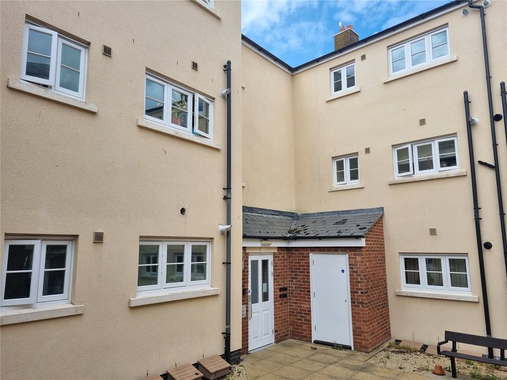 1 bed flat for sale in Oxford Terrace, Gloucester, Gloucestershire GL1, £115,000