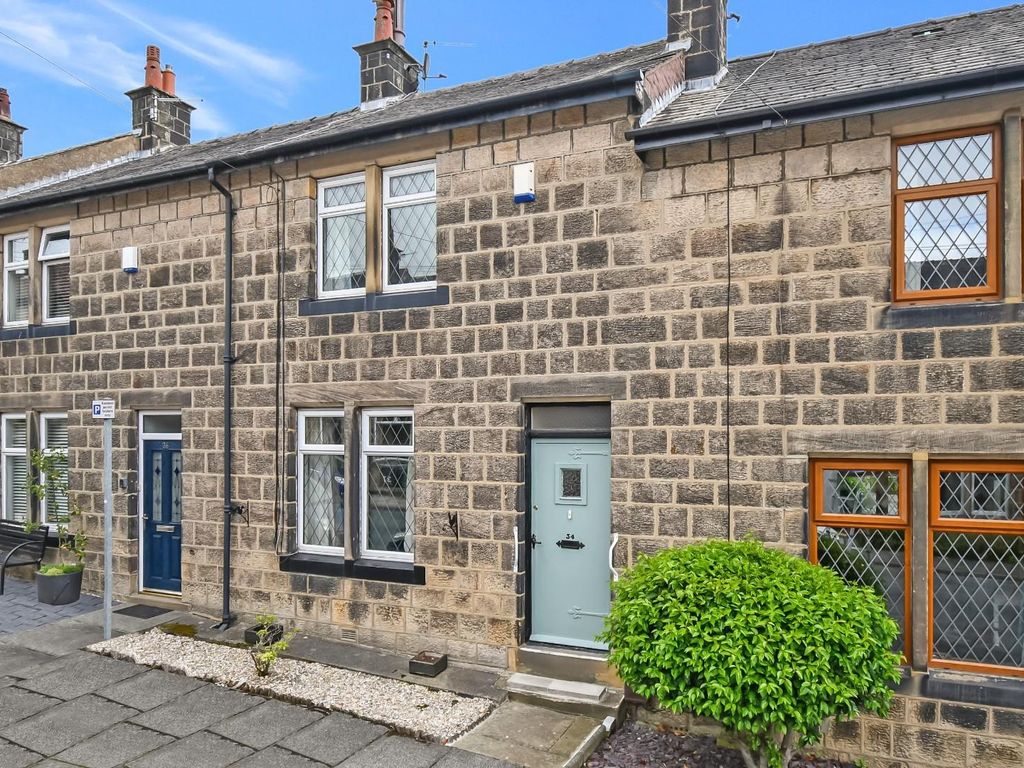 2 bed terraced house for sale in Ashtofts Mount, Guiseley, Leeds LS20, £215,000