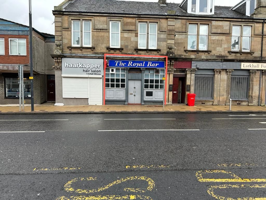 Leisure/hospitality for sale in The Royal Bar, 6 London Street, Larkhall ML9, £100,000