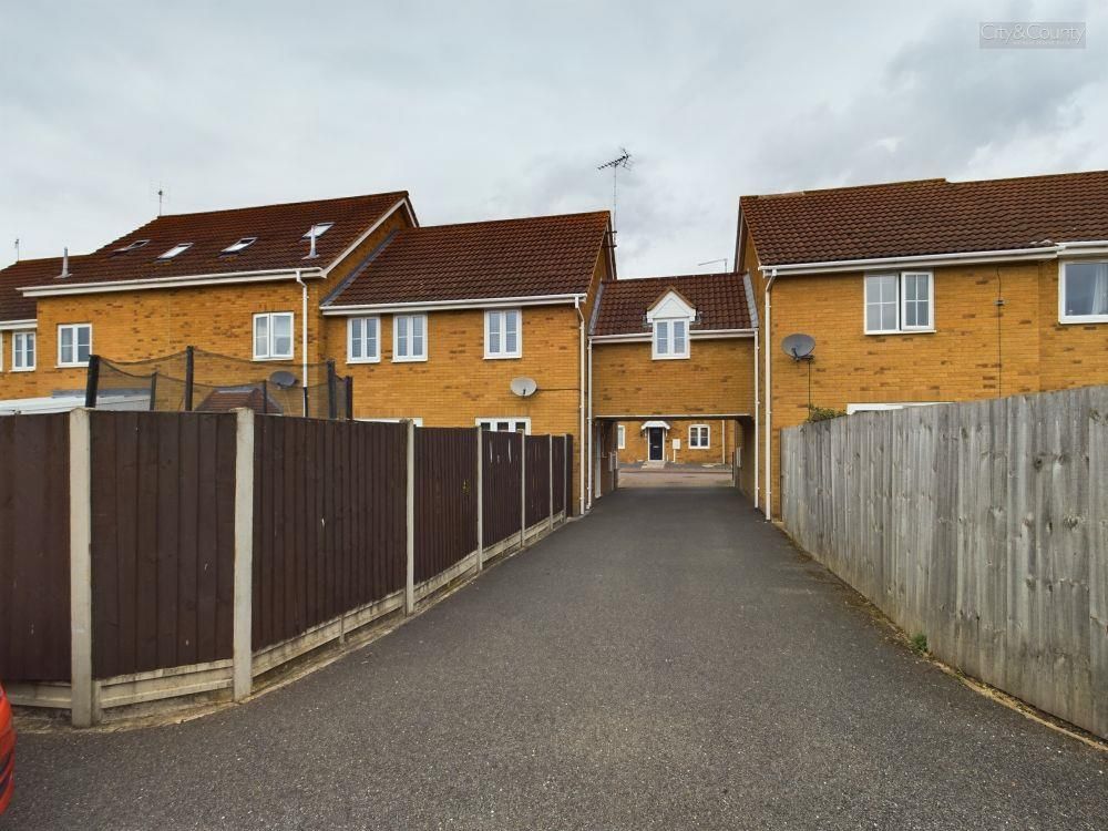 4 bed end terrace house for sale in Jubilee Way, Crowland, Peterborough PE6, £279,950