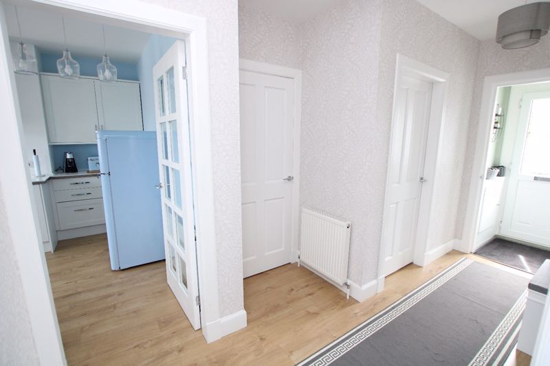 2 bed flat for sale in Glasgow Road, Dumbarton G82, £149,000