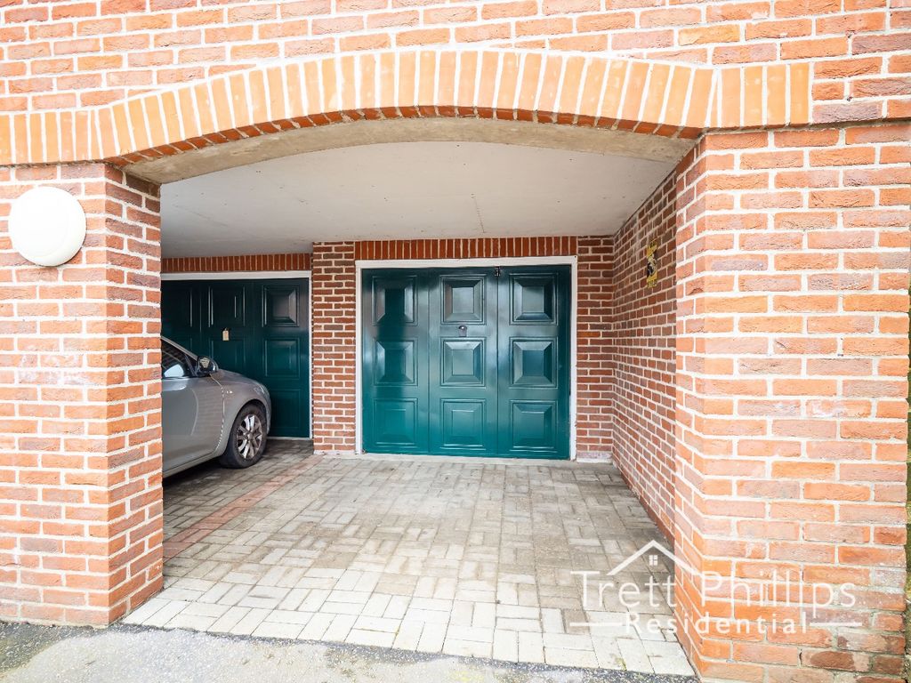 2 bed flat for sale in Old Bakery Court, Coltishall, Norwich, Norfolk NR12, £210,000