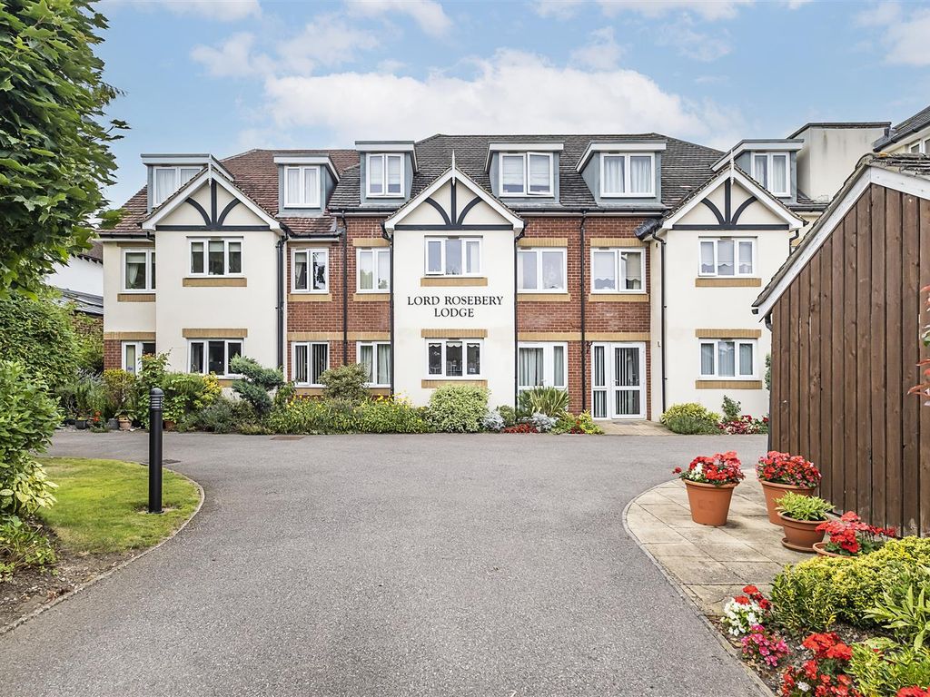1 bed flat for sale in Elm Grove, Epsom KT18, £170,000