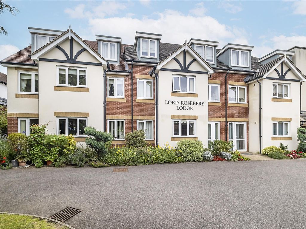 1 bed flat for sale in Elm Grove, Epsom KT18, £170,000