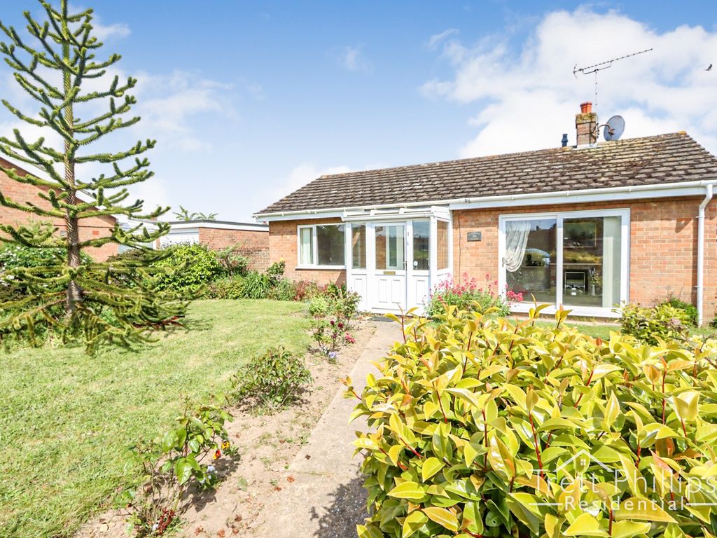 2 bed detached bungalow for sale in Jannys Close, Aylsham, Norwich, Norfolk NR11, £275,000
