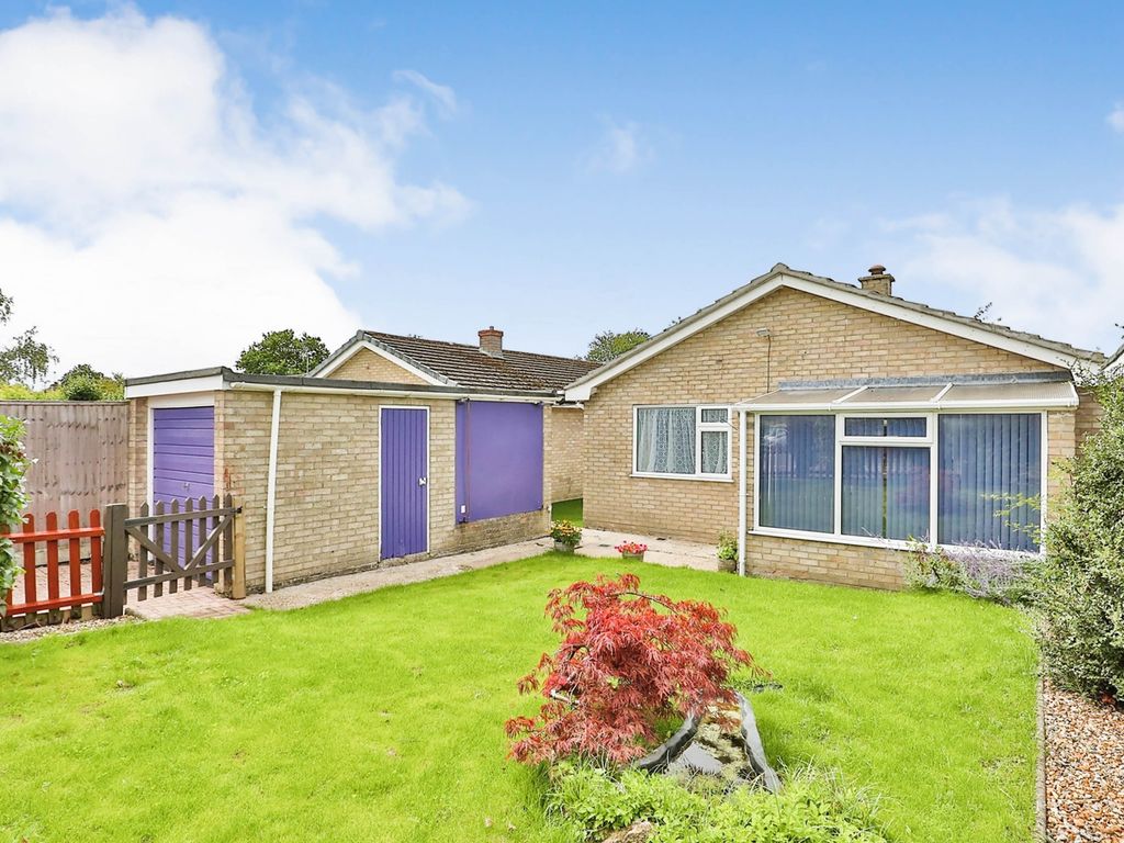2 bed detached bungalow for sale in Priory Road, Watton, Thetford IP25, £230,000