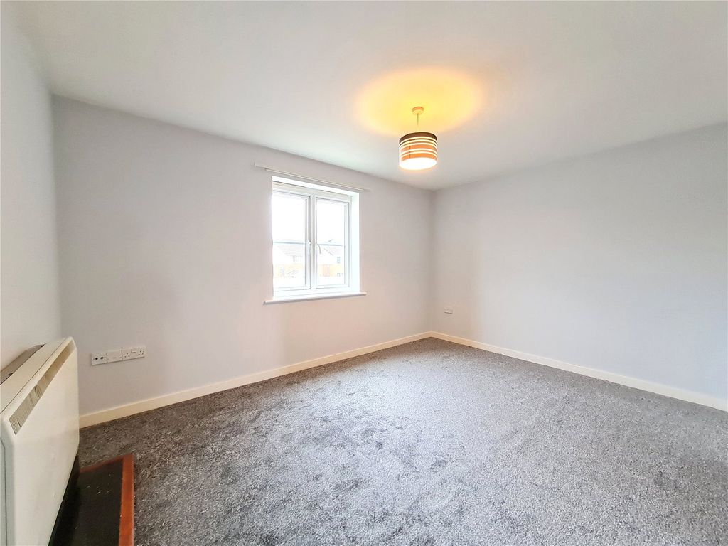 2 bed flat for sale in St. James Court, Darlington, Durham DL1, £65,000