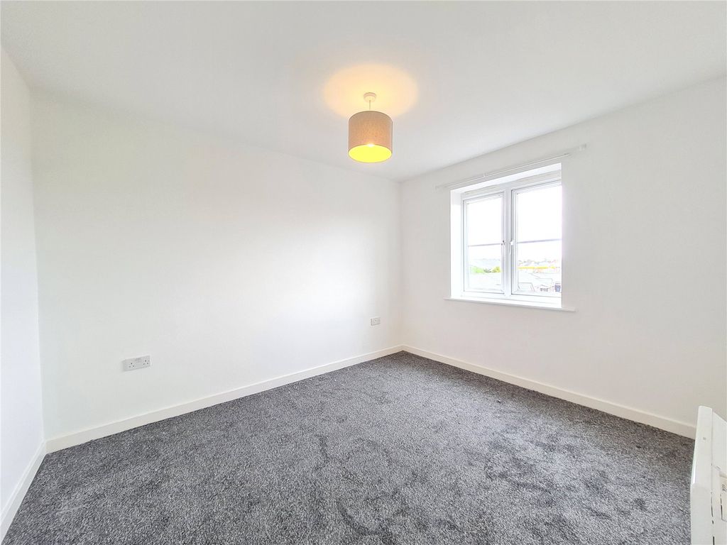 2 bed flat for sale in St. James Court, Darlington, Durham DL1, £65,000
