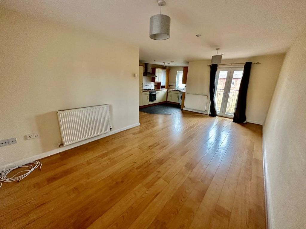 2 bed flat for sale in Nightingale Gardens, Rugby CV23, £135,000