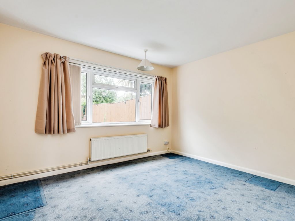 2 bed end terrace house for sale in Nursery Close, Headington, Oxford OX3, £300,000
