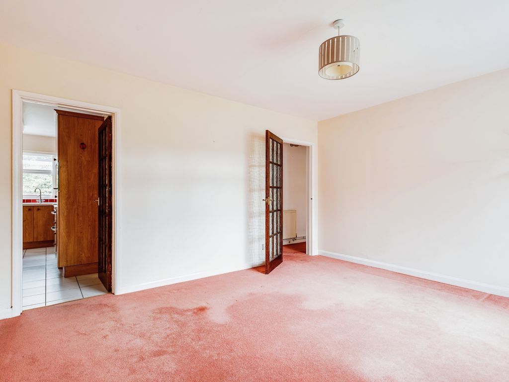2 bed end terrace house for sale in Nursery Close, Headington, Oxford OX3, £300,000