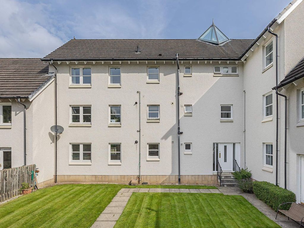 2 bed flat for sale in Hillside Grove, Bo'ness EH51, £118,000