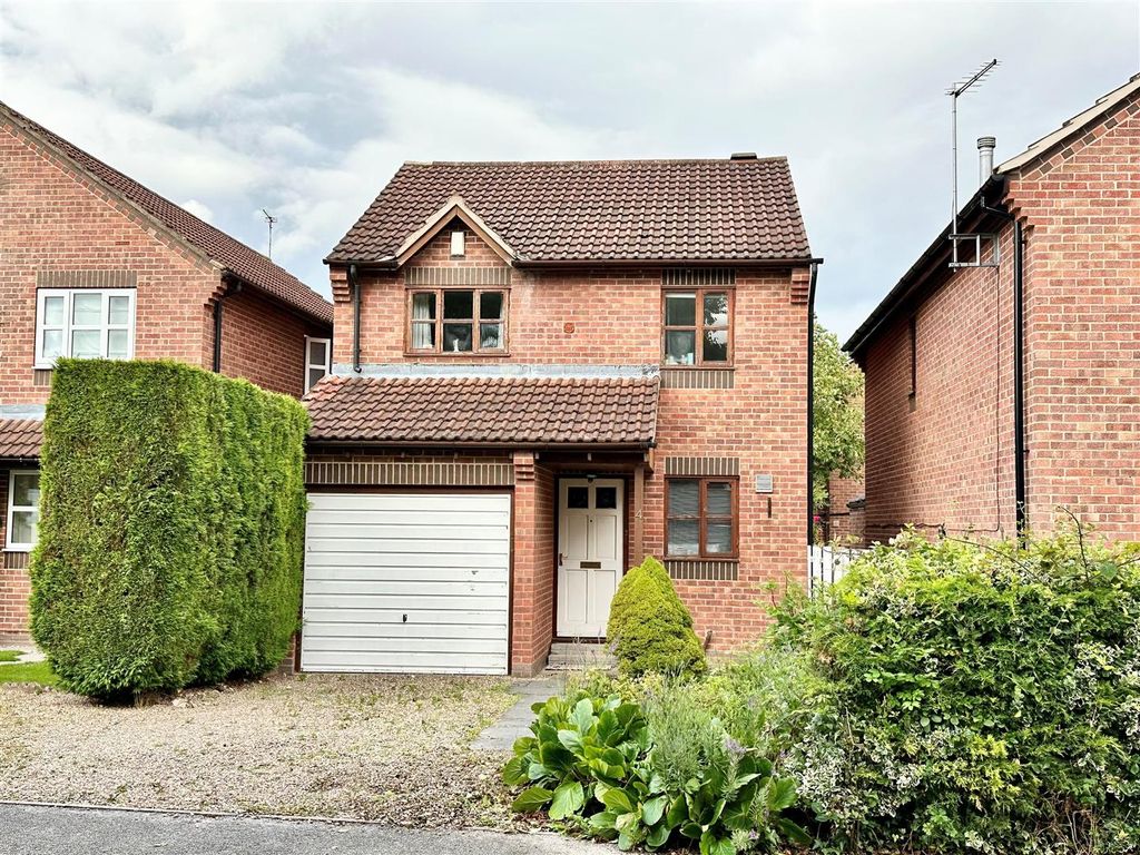3 bed detached house for sale in Dovecot Close, Wheldrake, York YO19, £295,000