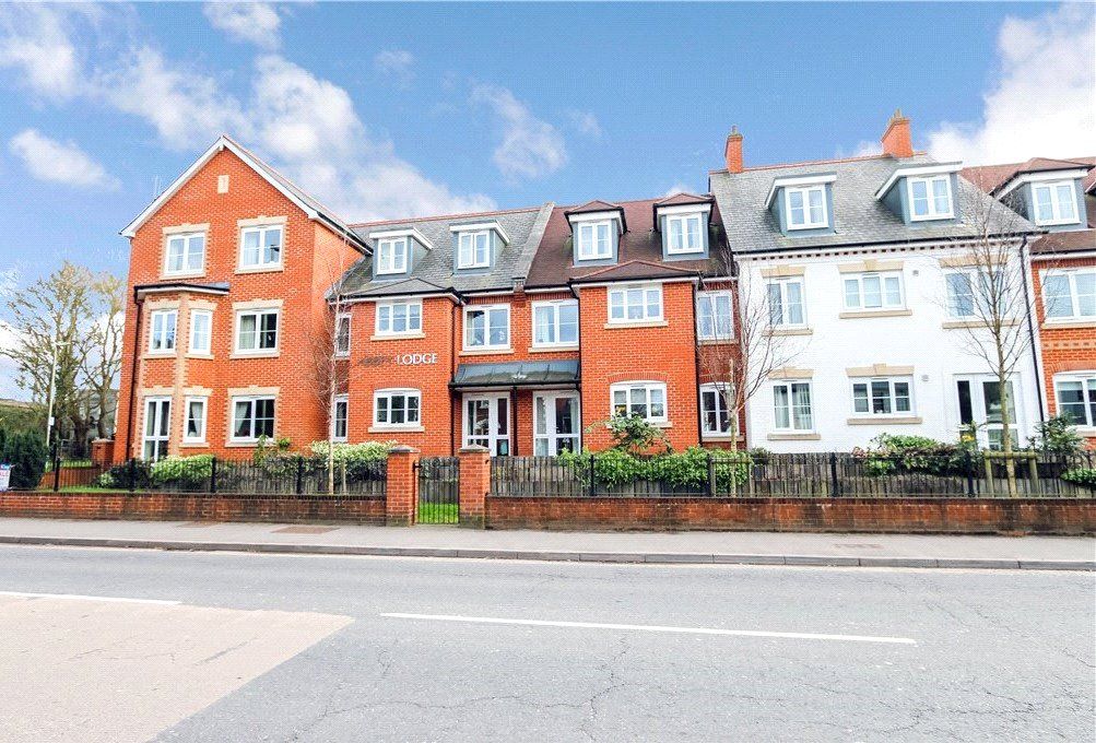1 bed flat for sale in Bridge Road, Romsey, Hampshire SO51, £170,000