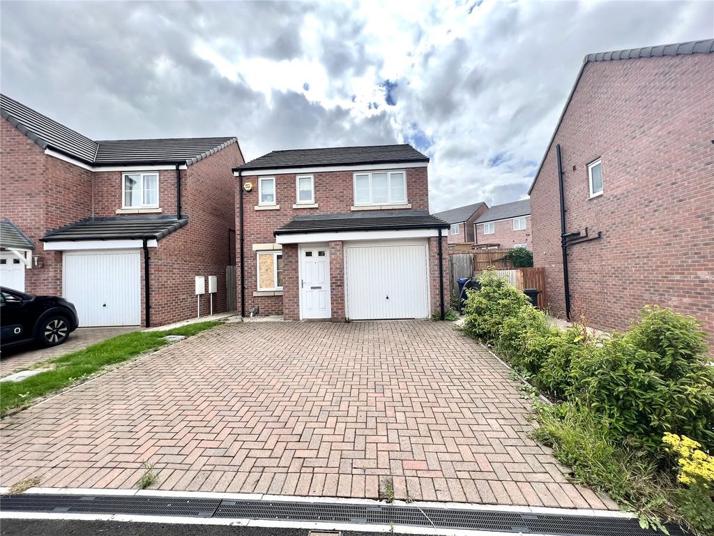 3 bed detached house for sale in Eagle Avenue, Barnsley, South Yorkshire S75, £225,000