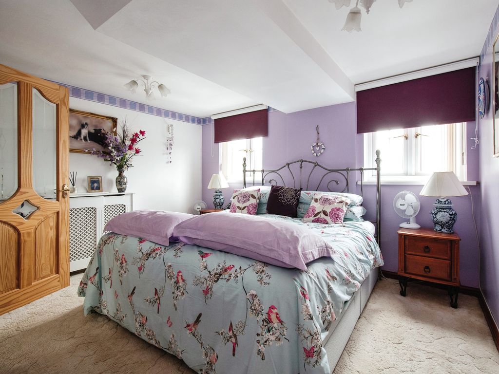 3 bed detached house for sale in Lon Y Wern, Alltwen, Pontardawe SA8, £270,000