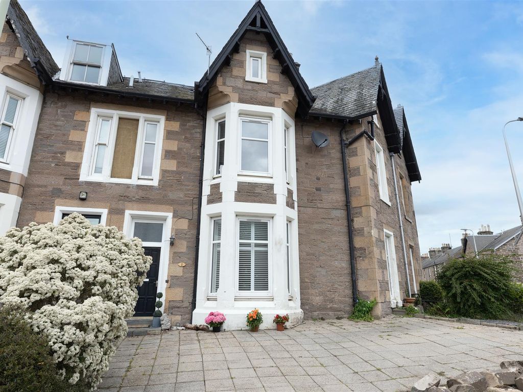 5 bed property for sale in Queen Street, Perth PH2, £298,000