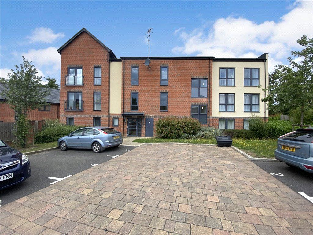 2 bed flat for sale in Hornbeam Place, Arborfield Green, Reading RG2, £300,000