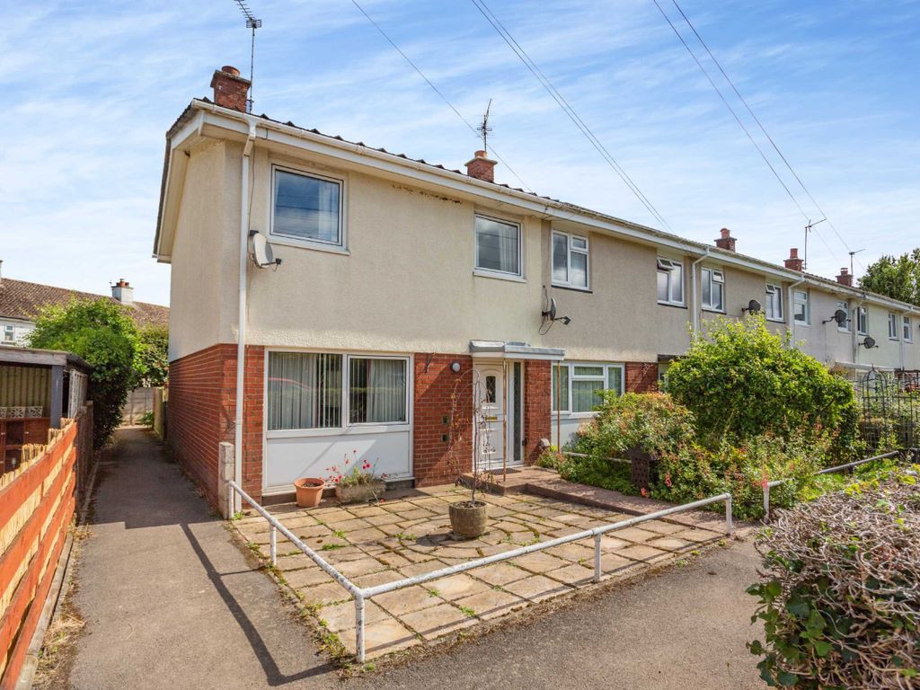 3 bed end terrace house for sale in Chepstow Road, Usk, Monmouthshire NP15, £215,000