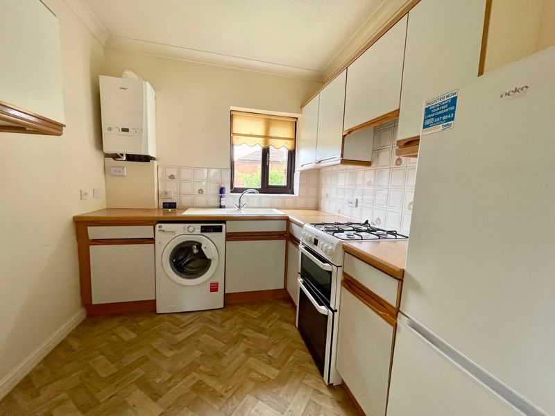 1 bed flat for sale in Lilac Court, Scartho, Grimsby DN33, £70,000