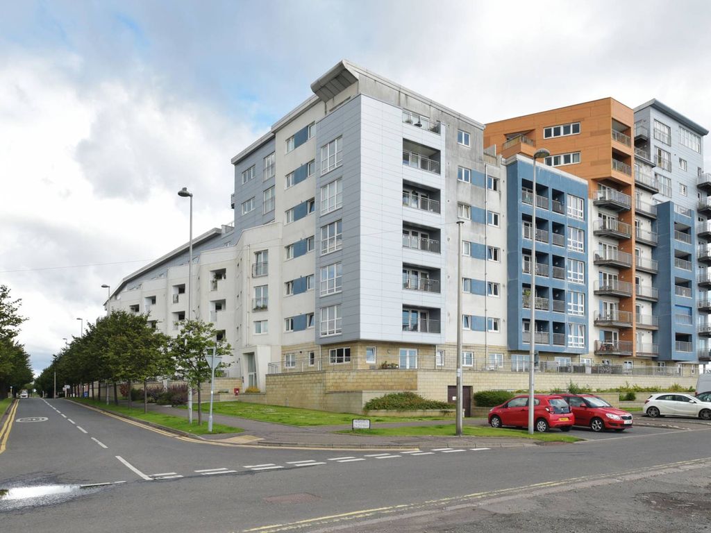 2 bed flat for sale in Hesperus Crossway, Edinburgh EH5, £200,000