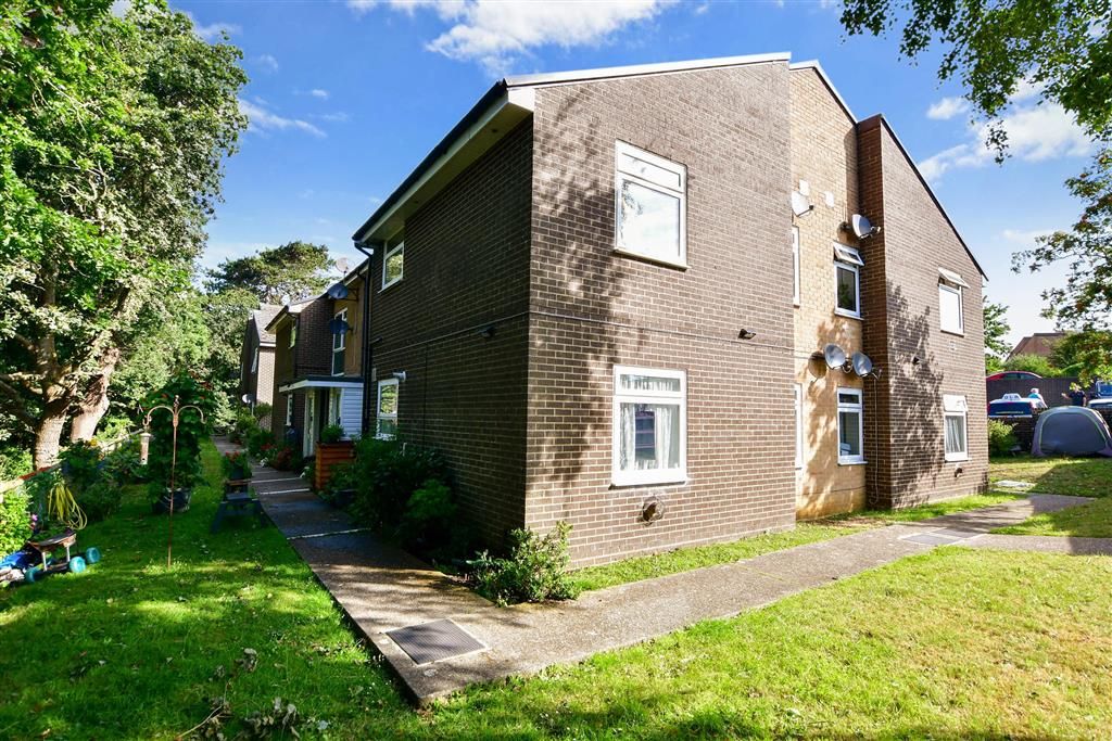 2 bed flat for sale in Forest Way, Winford, Isle Of Wight PO36, £115,000
