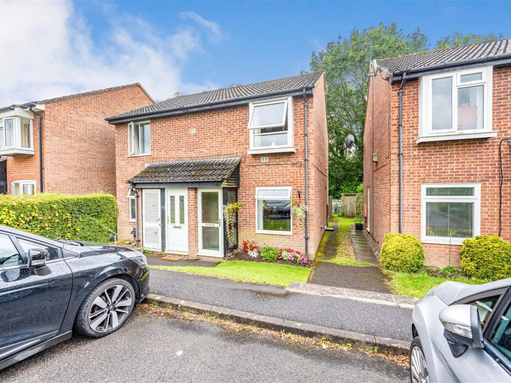 2 bed maisonette for sale in Wellbrooke Gardens, Chandler