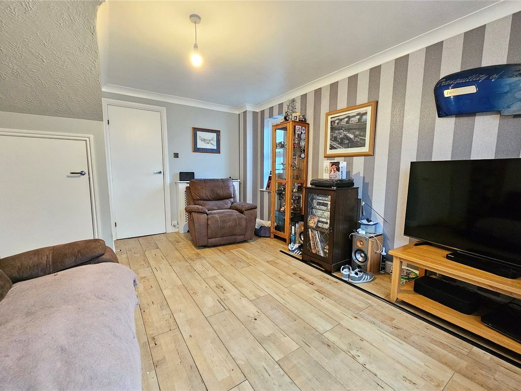 2 bed end terrace house for sale in The Faroes, Littlehampton, West Sussex BN17, £265,000