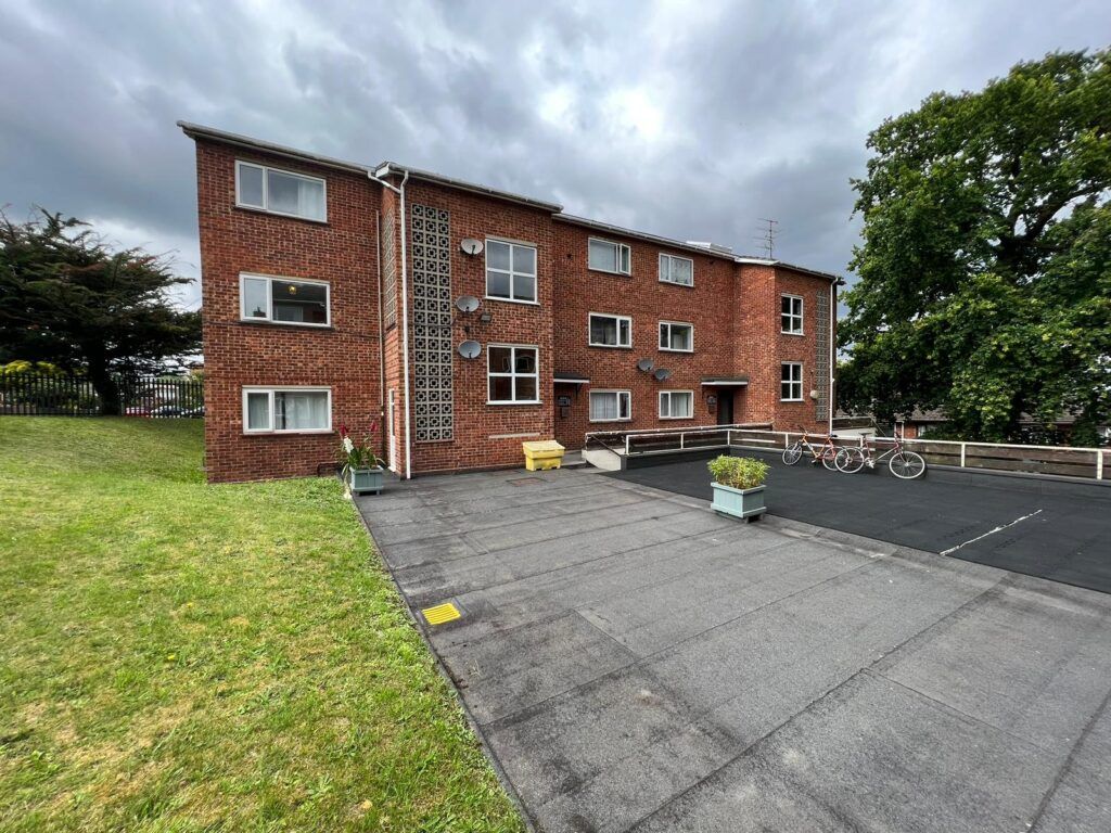 1 bed flat for sale in Dell Crescent, Norwich NR5, £100,000