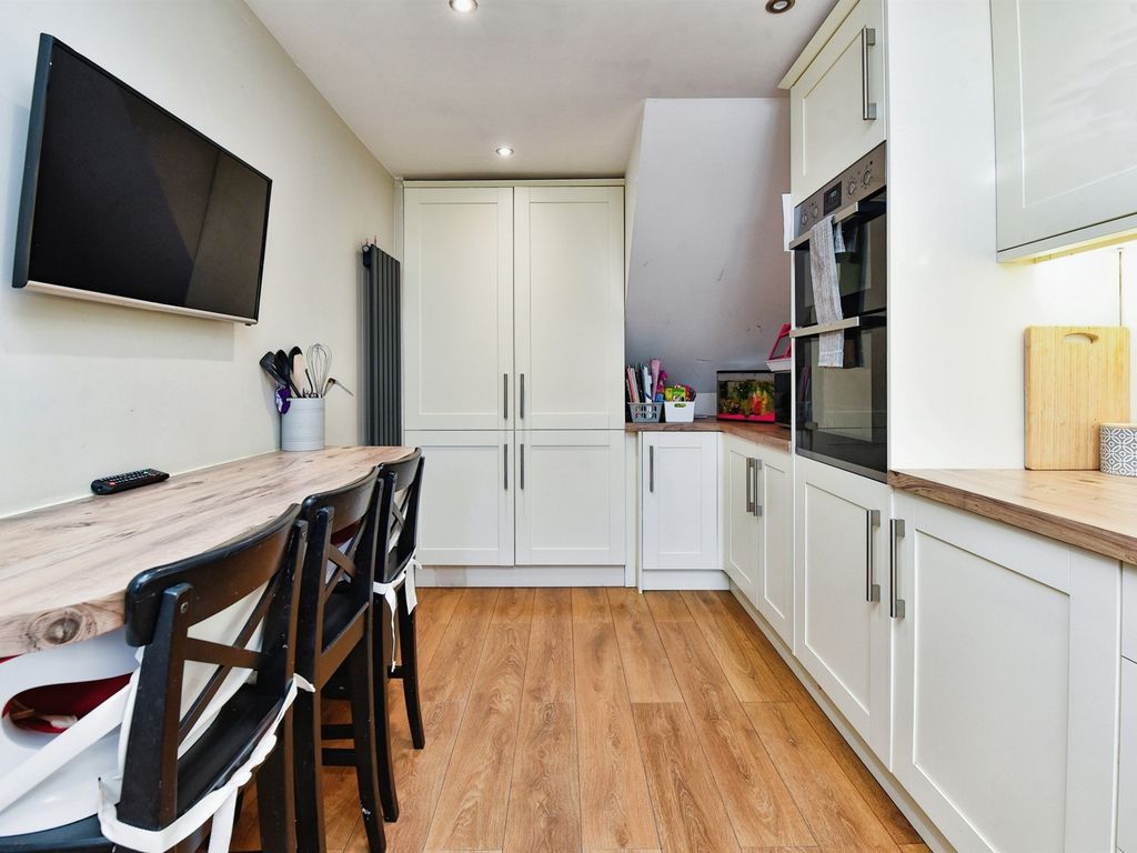 3 bed terraced house for sale in Windsor Drive, Westbury BA13, £255,000