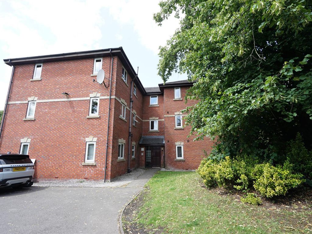 2 bed flat for sale in Thurlwood Croft, Westhoughton, Bolton BL5, £110,000