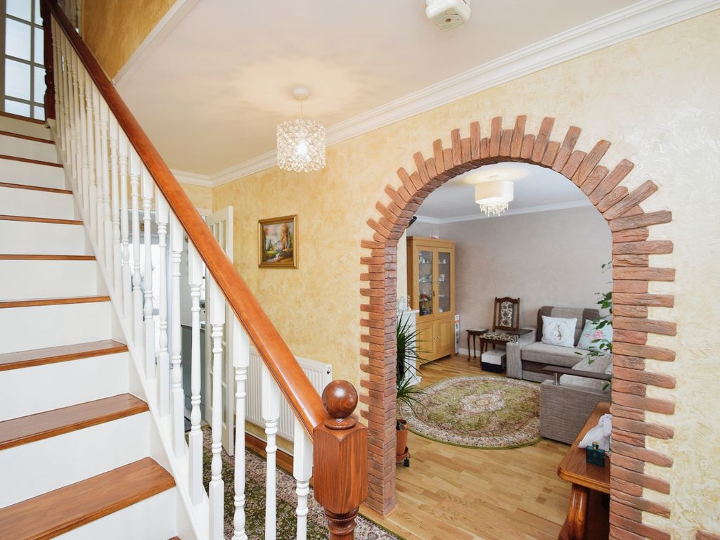 3 bed end terrace house for sale in Ynyslas, Llwynhendy, Llanelli, Carmarthenshire SA14, £180,000