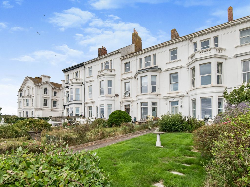 1 bed flat for sale in Alexandra Terrace, Exmouth EX8, £190,000