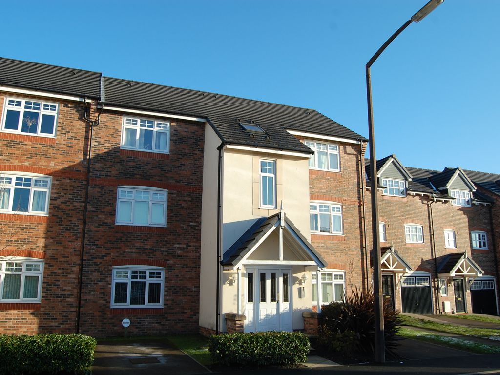 1 bed flat for sale in Danecroft, Little Lever, Bolton BL3, £85,000