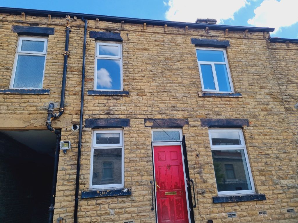 4 bed terraced house for sale in Granton Street, Bradford BD3, £112,000