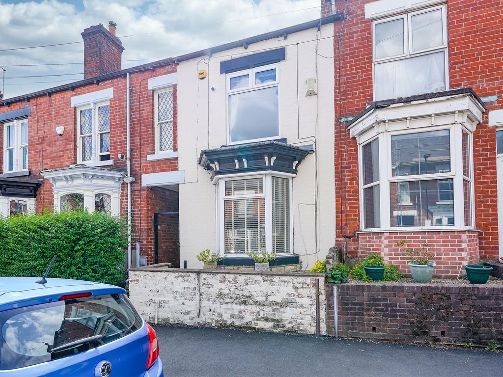 3 bed terraced house for sale in Wath Road, Sheffield S7, £290,000