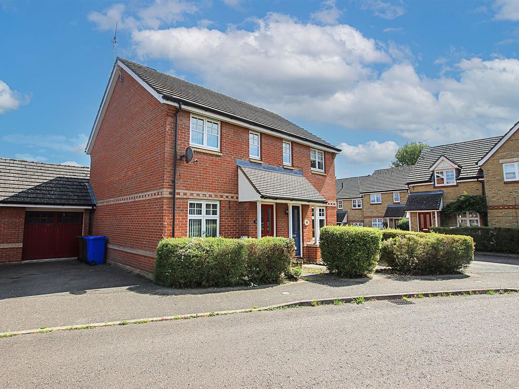 2 bed semi-detached house for sale in Heasman Close, Newmarket CB8, £259,950