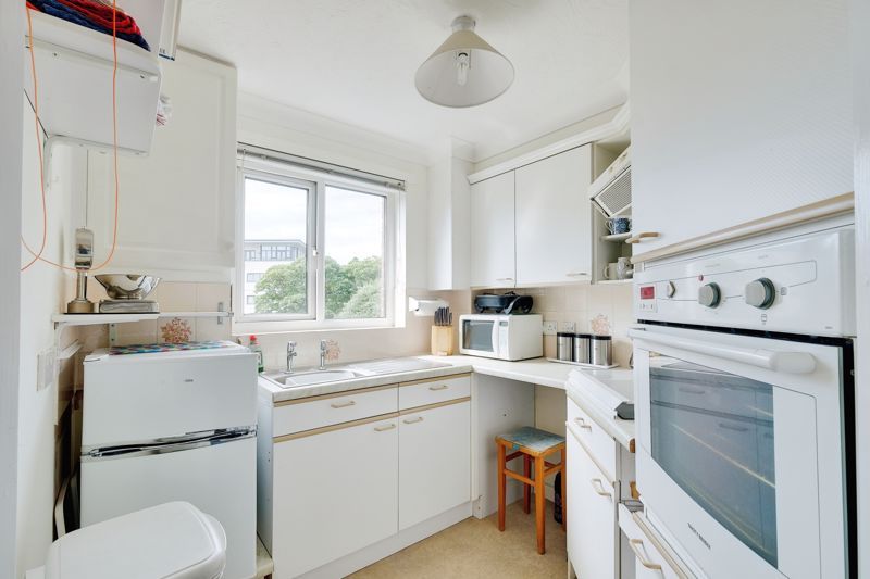 1 bed flat for sale in Viscount Court, Bournemouth BH5, £99,950